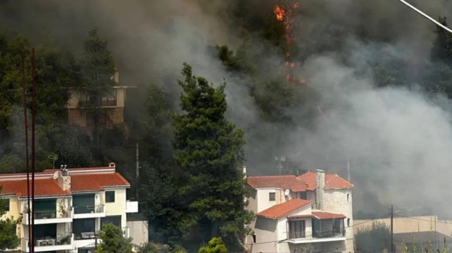 φωτιά-τώρα-στη-σταμάτα-45χρονος-παλεύει-203349