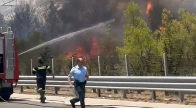 φωτιά-τώρα-στην-αθηνών-κορίνθου-κοντ-206029