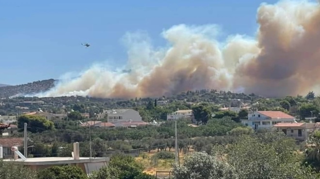 μεγάλη-φωτιά-τώρα-στο-κορωπί-στα-σπίτι-209720