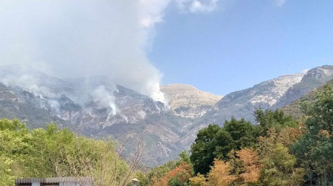 ανεξέλεγκτη-για-τέταρτη-μέρα-η-φωτιά-κ-214615