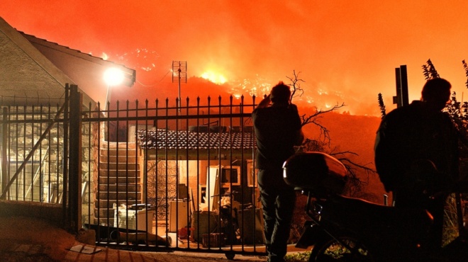 φωτιά-στο-ξυλόκαστρο-δύο-αγνοούμενοι-221309