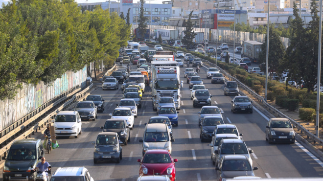 έπεσε-τσιμέντο-στην-αττική-οδό-τεράστ-233123